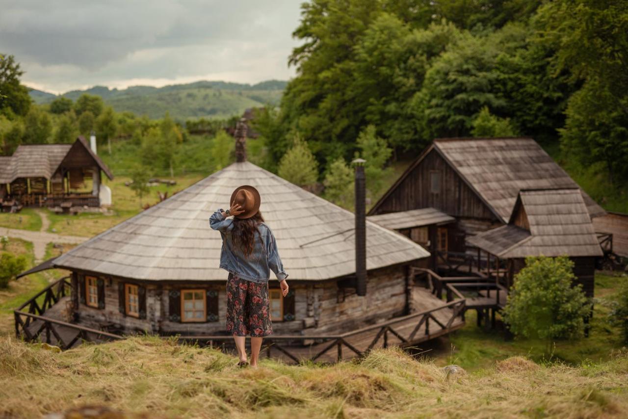 Raven'S Nest - The Hidden Village, Transylvania - Romania Sub Piatra المظهر الخارجي الصورة