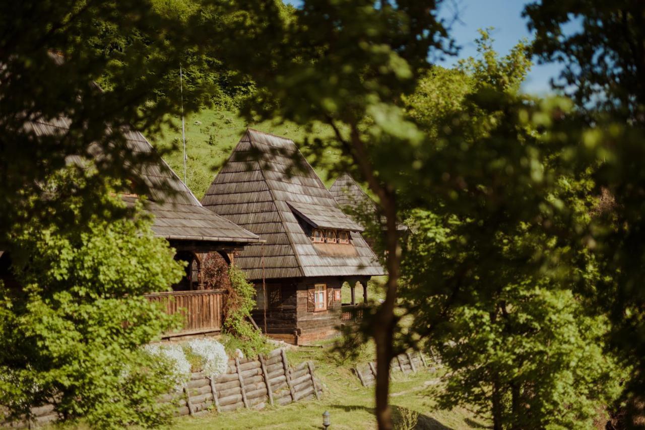 Raven'S Nest - The Hidden Village, Transylvania - Romania Sub Piatra المظهر الخارجي الصورة