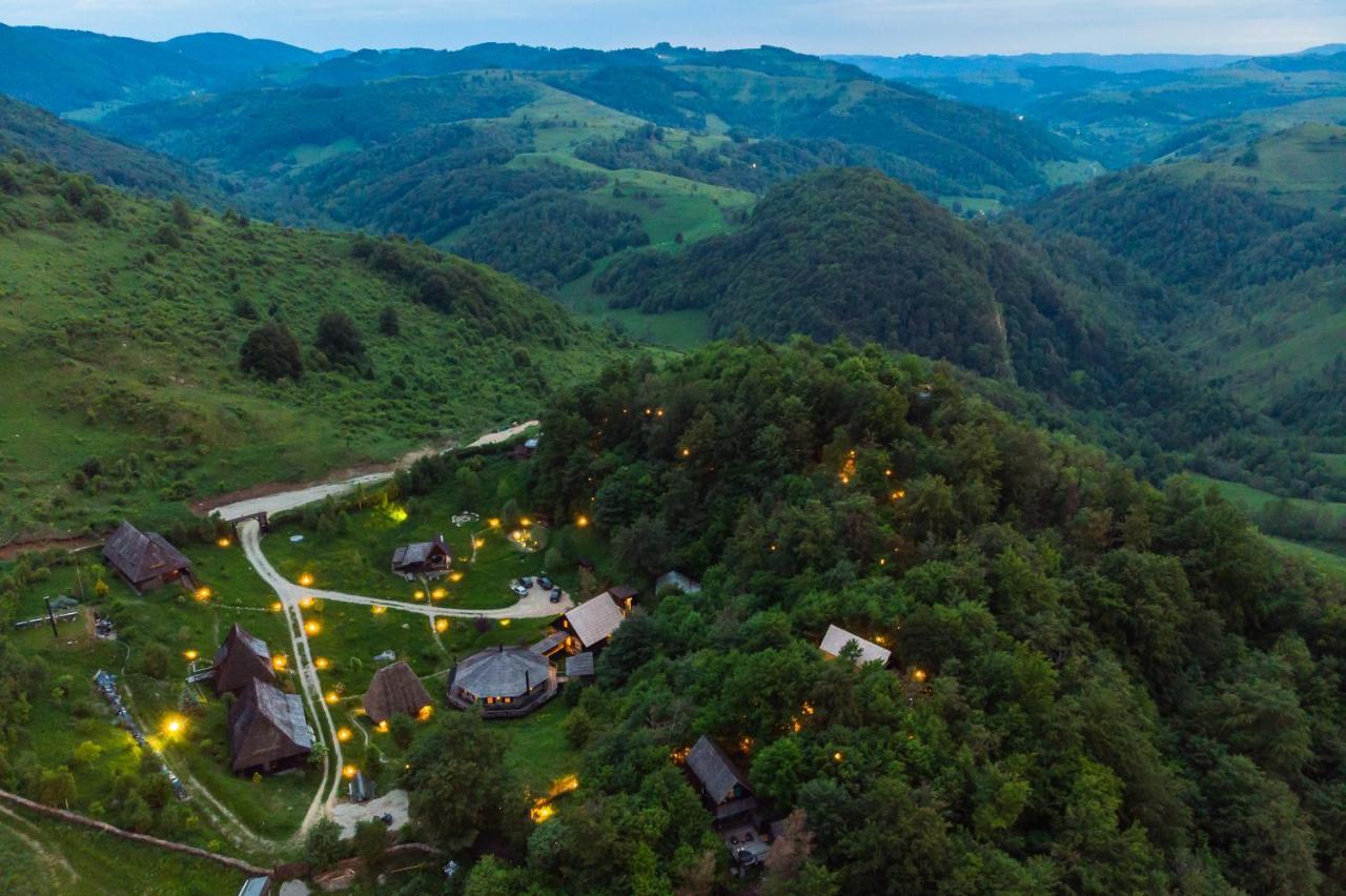 Raven'S Nest - The Hidden Village, Transylvania - Romania Sub Piatra المظهر الخارجي الصورة